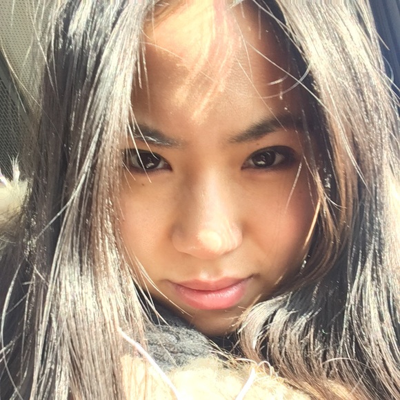 Meet your Posher, Sarah - Picture 1 of 1